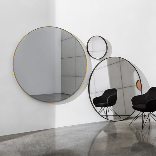 Specchio a muro - VISUAL - Sovet Italia - contemporaneo / rotondo / in metallo laccato