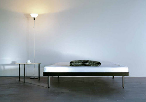 Letto matrimoniale - Lehni - contemporaneo / in legno / 160x200 cm