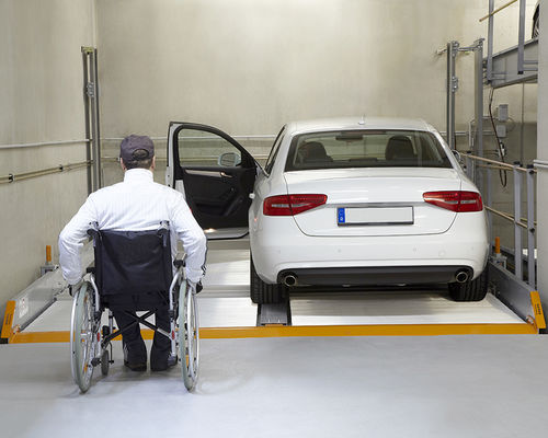 Sistema di parcheggio con piattaforma - MultiBase 2072i RGB - KLAUS Multiparking GmbH - con ascensore