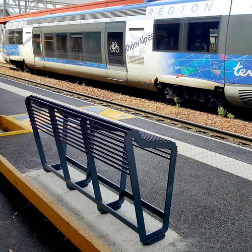 Panca per spazi pubblici contemporanea - LINE - TF URBAN - in acciaio / con schienale / senza schienale