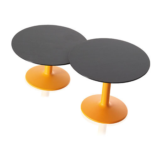 Tavolino basso contemporaneo - COPA - MOBLIBERICA - in vetro / in metallo / con supporto in metallo verniciato