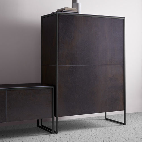 Credenza alta TERRA MOBLIBERICA moderna / in metallo / in vetro