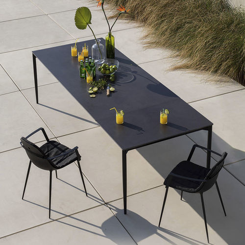 Tavolo da pranzo contemporaneo - MARGUERITE XL - Ghekiere Industries - in ceramica / in alluminio laccato / con supporto in alluminio laccato