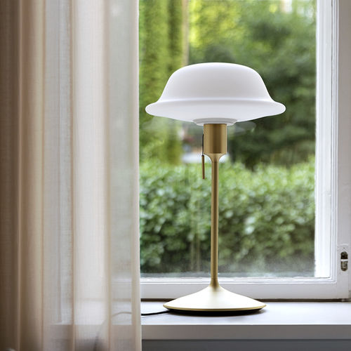 Lampada da tavolo - BUTLER - VITA copenhagen - in acciaio / in vetro soffiato / in opalina