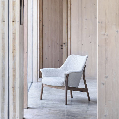 Poltrona contemporanea - OXBOW - Dare Studio - in tessuto / in noce / in frassino