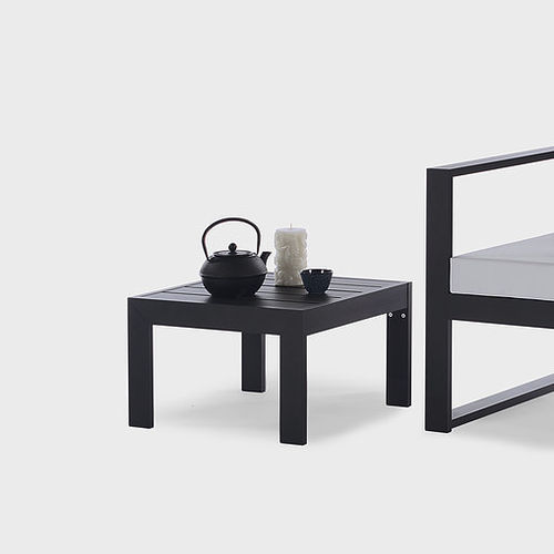 Tavolo d'appoggio contemporaneo - YORK - SACHI - Premium Outdoor Furniture - in alluminio / quadrato / per uso residenziale
