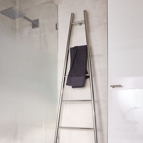 Scaldasalviette ad acqua calda - HT SPA EDELSTAHL - CHRISTESEN GmbH - contemporaneo / in acciaio inossidabile / a pavimento
