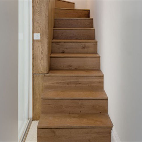 Scala dritta - Broadleaf Timber - con gradini in legno / con struttura in legno / contemporanea