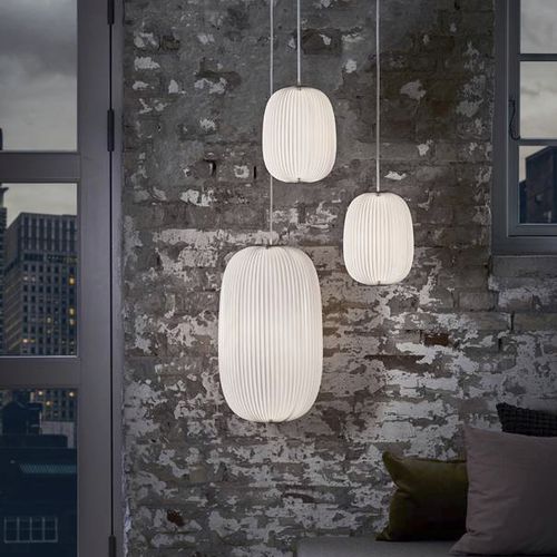 Lampada a sospensione - LAMELLA - LE KLINT - di carta / contemporanea / con cavo