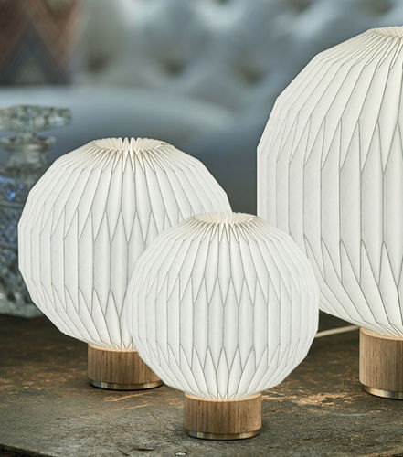 Lampada da tavolo - MODEL 375 - LE KLINT - in ottone / in rovere / di carta