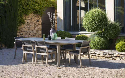 Tavolo da pranzo design scandinavo - COPENHAGUE - LES JARDINS - in teak / in HPL / ovale