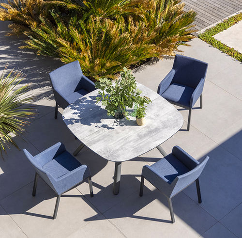 Tavolo contemporaneo - SAGAMORE  - LES JARDINS - in HPL / in cemento cerato / con supporto in alluminio