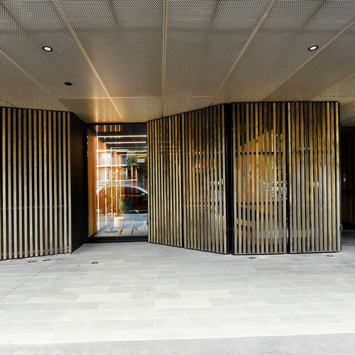 Parete amovibile - BLACKWOOD STREET APARTMENTS IN MELBOURNE - Accsys Technologies - fissa / in legno / professionale