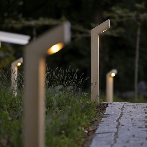 Lampione da giardino - PRIVATE RESIDENCE, NETHERLANDS - Accsys Technologies - contemporaneo / in legno / LED