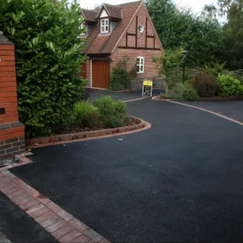 Pavimento in asfalto - SUPERDRIVE® - Aggregate Industries - per esterni / per il settore terziario / per parcheggio