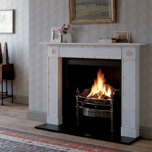 Cornice per camino classica - THE EBURY - Chesneys - in marmo