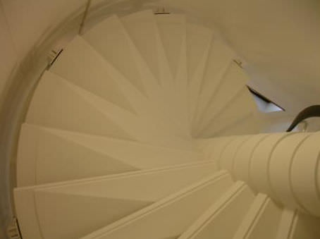 Scala a chiocciola - Cornish Concrete Products  - con gradini in calcestruzzo / con struttura in calcestruzzo / contemporanea