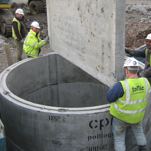 Pozzetto d'ispezione in calcestruzzo prefabbricato - WEIR WALL CHAMBERS - CPM Group Ltd 
