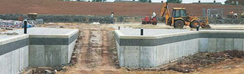 Muro a doppia lastra in calcestruzzo prefabbricato - T WALLS - F P McCann Ltd  - di fondazione