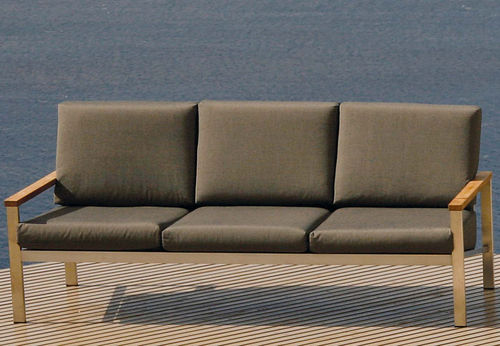 Divano contemporaneo - Equinox  - Barlow Tyrie - da esterno / in Sunbrella® / con braccioli