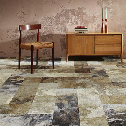Moquette a quadrotte - PAINTED GARDEN  - Milliken Contract  - tufted / in nylon / con motivo iridescente