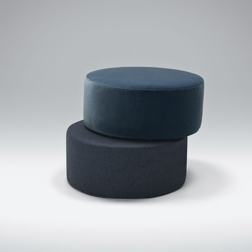 Ottomana contemporanea - CIRCLE - SITS Sp. z o.o. - in tessuto / tonda / da interno