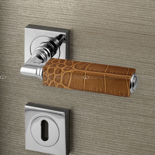 Maniglia per porta - Cube - GLASS DESIGN Srl - in ottone / in pelle / contemporanea