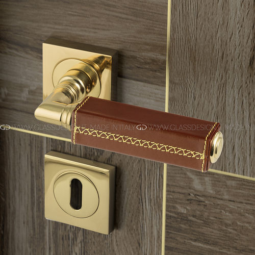 Maniglia per porta - Cube Cuoio - GLASS DESIGN Srl - in ottone / in pelle / contemporanea