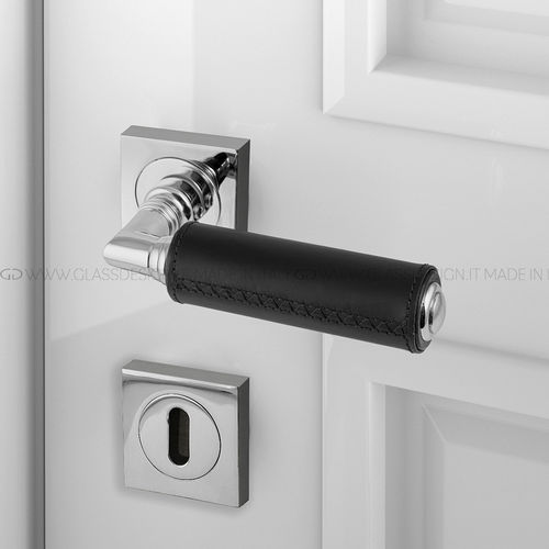 Maniglia per porta - Kikka Cuoio Home - GLASS DESIGN Srl - in ottone / in pelle / contemporanea