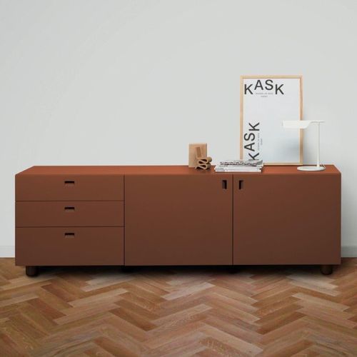 Credenza contemporanea - Satellite on feet - Quodes - in MDF / con cassetti / con ante battenti