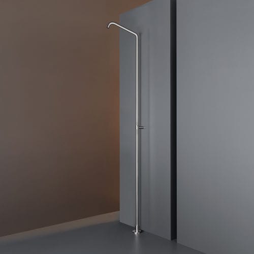 Colonna doccia dorata - NEU24 - CEADESIGN - finitura ottone / nera / da parete