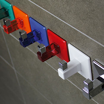 Appendiabiti da parete contemporaneo - TILDA - KOH-I-NOOR - in ottone cromato / in ABS / individuale