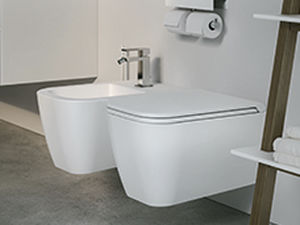 WC sospeso - WQUADRO - MOMA DESIGN - in ceramica / per uso residenziale / allungato