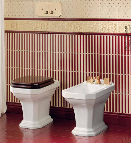 WC da appoggio - PURA CERAMICA BIANCA - PETRACER'S CERAMICS - in ceramica / con sciacquone in alto / con cassetta a zaino