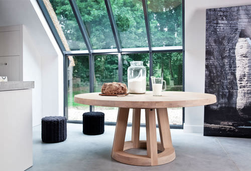 Tavolo contemporaneo - SOLID - Odesi. Dutch Design Online - in legno / rotondo