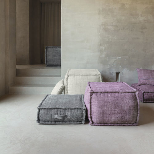 Pouf contemporaneo - MELLOW S - LIGNE PURE - in tessuto / quadrato / fatto a mano