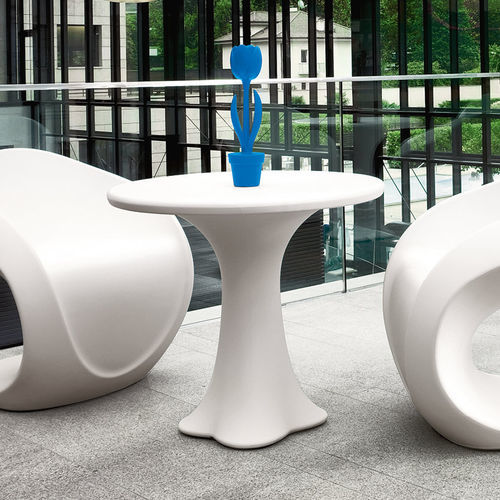 Tavolo contemporaneo - TEDDY - Myyour - in polietilene / con base in polietilene / rotondo