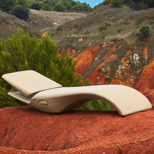 Lettino prendisole design originale - ZOE - Myyour - in polietilene / da giardino / per uso contract