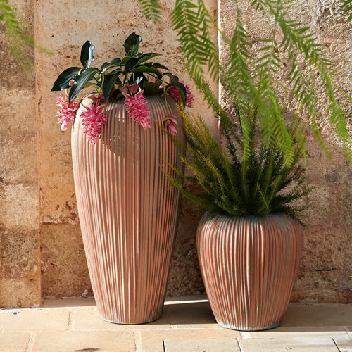 Vaso da giardino in polietilene - SKIN - Myyour - conico / luminoso