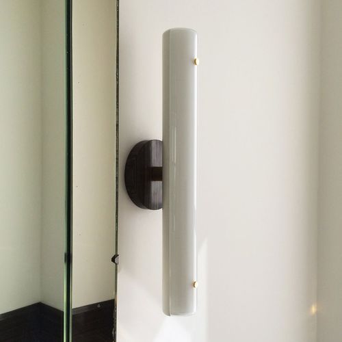 Applique contemporanea - COUNTERWEIGHT - Roll & Hill - da interno / in ottone / in vetro