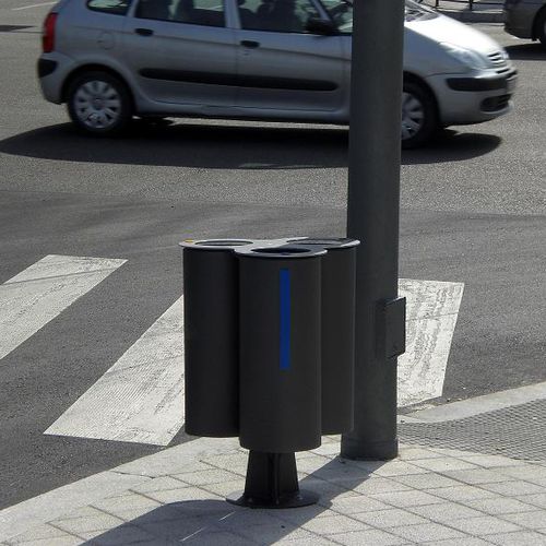 Portarifiuti pubblico - SINGULAR - Urbes 21 - per raccolta differenziata / da parete / in lamiera d'acciaio