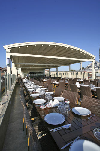Pergola autoportante - LUNA - ALBAYRAK  - in alluminio estruso / con copertura in tela / contract
