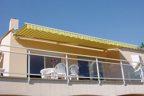 Tenda da sole con semi cassonetto - AGATE - TIR TECHNOLOGIES  - a motore