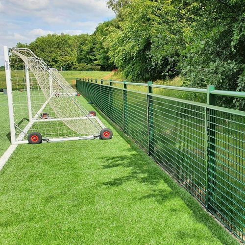 Recinzione a maglia saldata - Spectator - ZAUN FENCING  - per campo sportivo / in acciaio galvanizzato / grigia