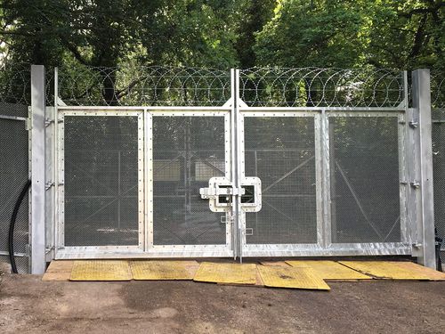 Cancello battente - ArmaWeave  - ZAUN FENCING  - in acciaio / in rete metallica / a motore