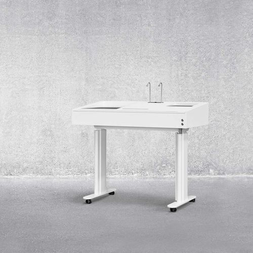 Podio da conferenza - HILOW  - Montana Furniture - luminoso / con rotelle