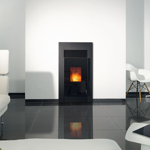 Stufa a pellet - PE NOVA - Wodtke GmbH - 5 kW...10 kW / contemporanea / in metallo