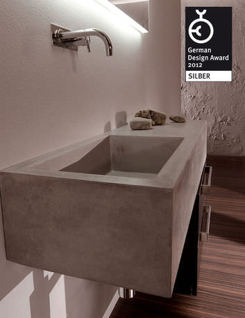 Lavabo sospeso - ARTIQUA 111 - ARTIQUA GmbH - in calcestruzzo / con specchio regolabile / rettangolare