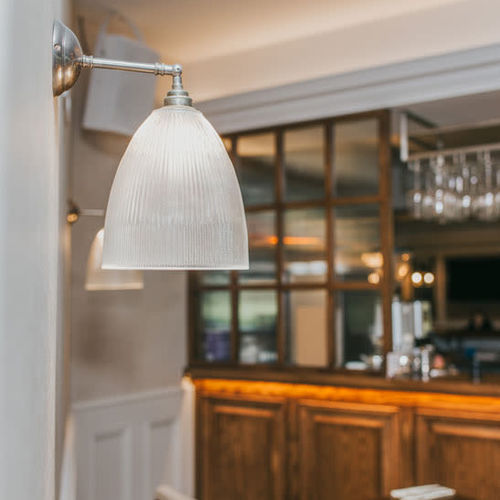 Applique classica - HALE PRISMATIC  - Mullan Lighting - da interno / in ottone / in vetro