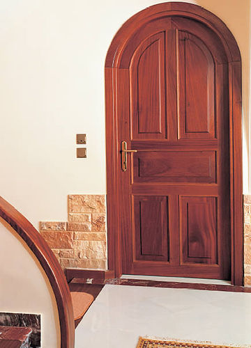 Porta d'ingresso - VERGINA - interSCALA - in legno / battente / senza vetri